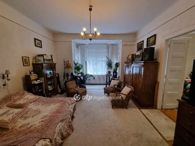 Eladó lakás Budapest II. kerület 102 nm