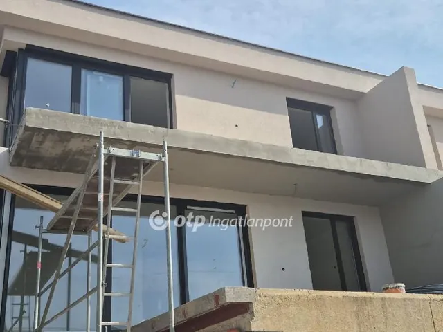 Eladó lakás Budapest III. kerület, Ürömhegy 130 nm