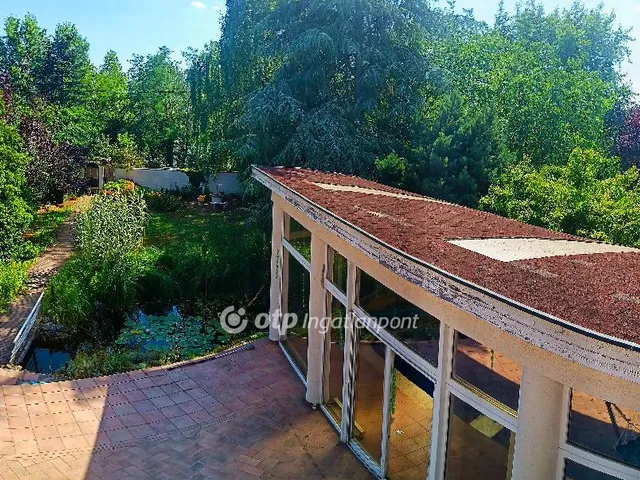 Eladó ház Kisoroszi 333 nm