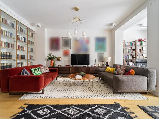 Eladó ház Budapest II. kerület, Szemlőhegy 210 nm