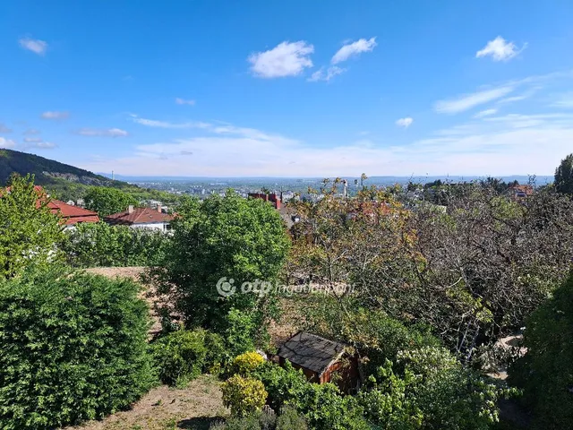 Eladó ház Budapest II. kerület, Szemlőhegy 212 nm