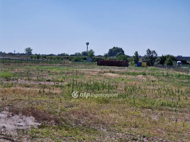 Eladó kereskedelmi és ipari ingatlan Szeged, Kisteleki, Budapesti út M5 12171 nm