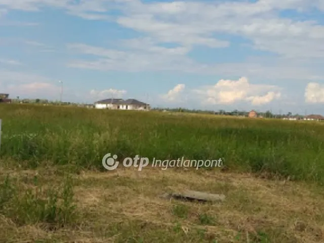Eladó telek Szeged 985 nm