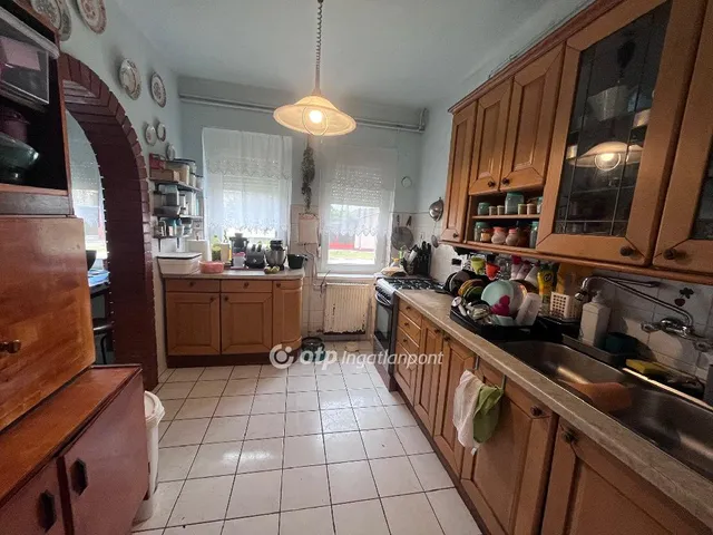 Eladó ház Szeged, kertvárosi 147 nm