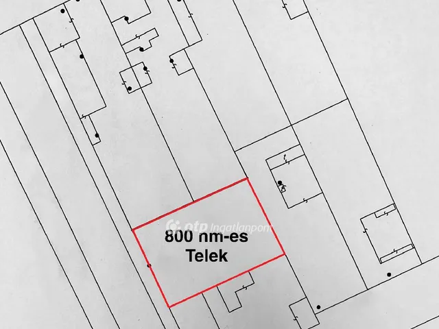 Eladó telek Deszk, Cukrászdával szembe 800 nm