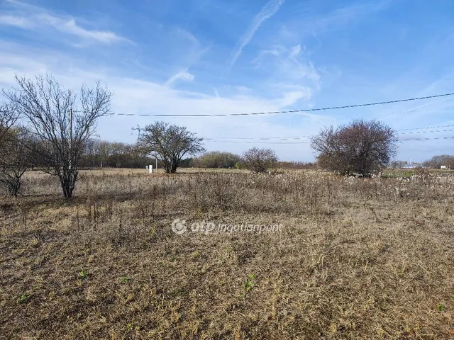 Eladó telek Szeged 2620 nm