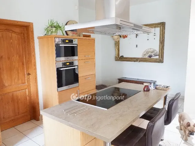 Eladó ház Szeged 360 nm