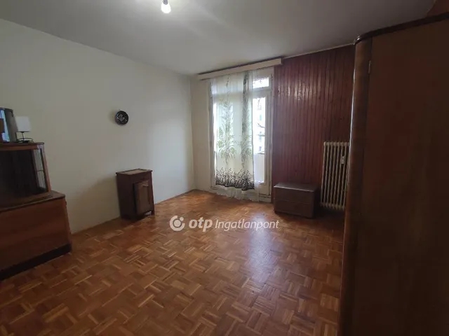 Kiadó lakás Pécs, Uránváros 54 nm