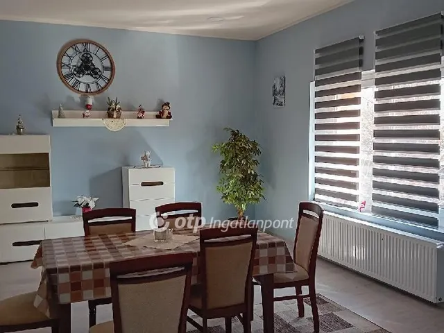 Kiadó lakás Szeged 240 nm