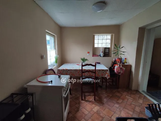 Eladó ház Kiszombor 76 nm