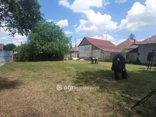 Eladó telek Sándorfalva 975 nm