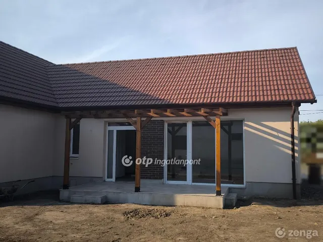 Eladó ház Mindszent 52 nm