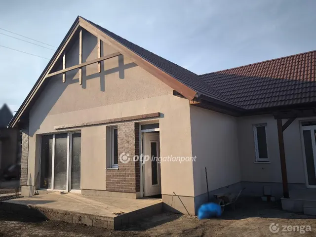 Eladó ház Mindszent 74 nm