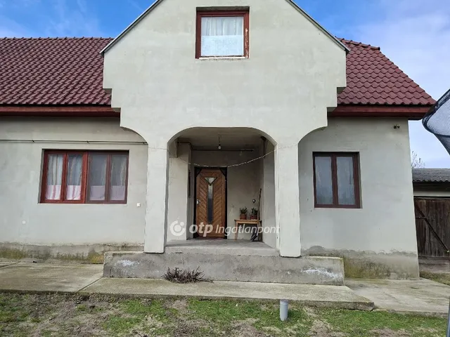 Eladó ház Kiskunmajsa 220 nm