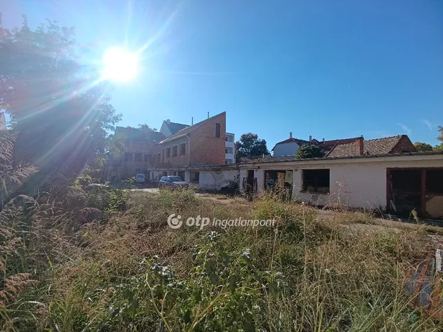 Eladó ház Szeged 320 nm
