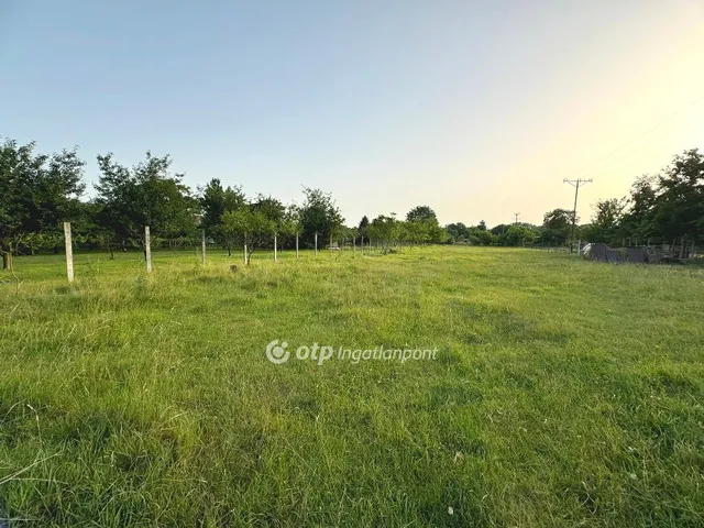 Eladó telek Tiszafüred 2104 nm