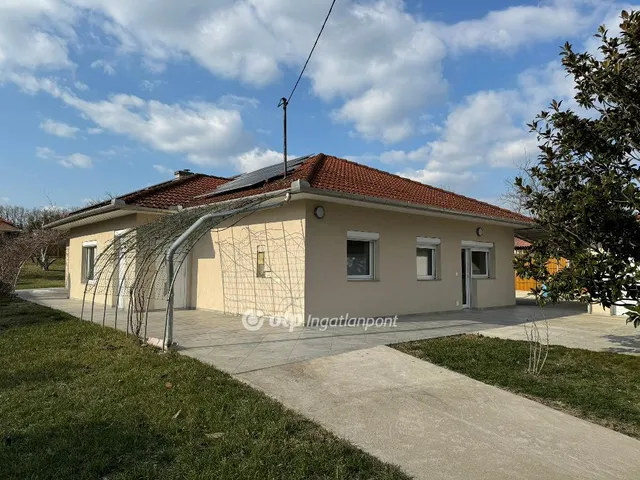Eladó ház Tiszafüred 150 nm