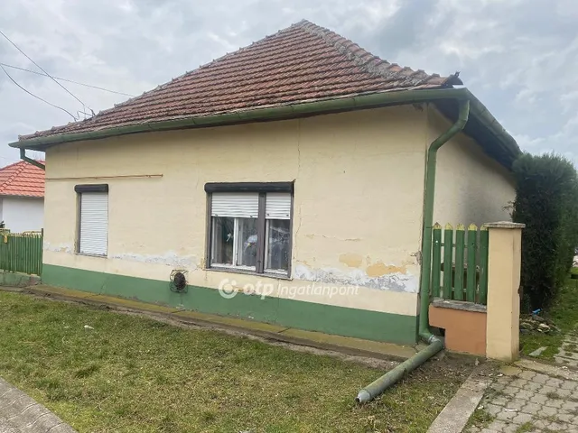 Eladó ház Tiszafüred 110 nm