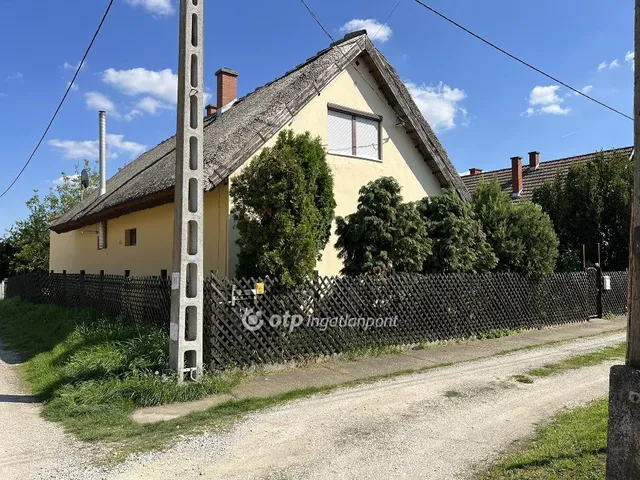 Eladó ház Tiszafüred 182 nm