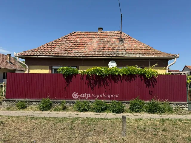 Eladó ház Pusztamonostor 78 nm
