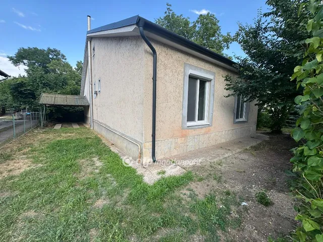 Eladó ház Tiszafüred, Tiszaörvény 177 nm