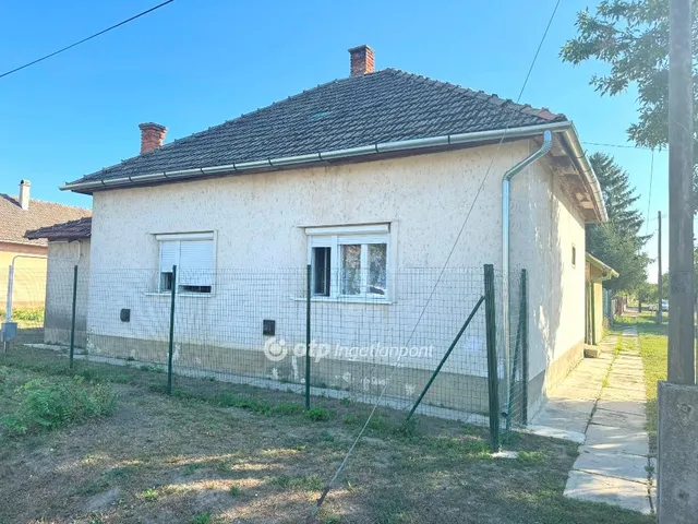 Eladó ház Abádszalók 62 nm