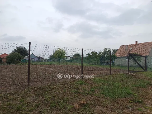 Eladó telek Tiszaigar 844 nm