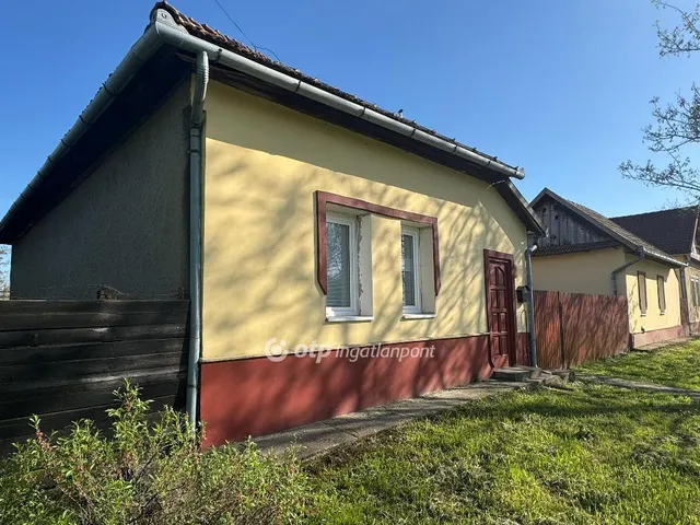 Eladó ház Tiszanána 83 nm