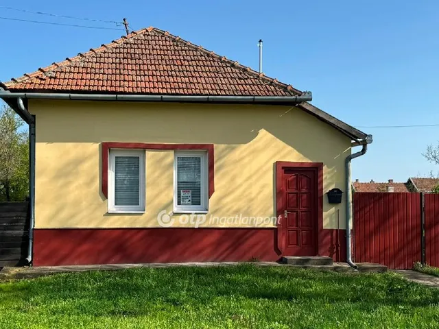 Eladó ház Tiszanána 83 nm
