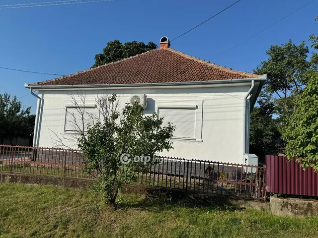 Eladó ház Poroszló 132 nm