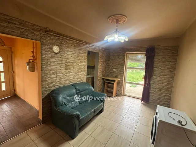 Eladó ház Tiszafüred, Tiszavég 57 nm