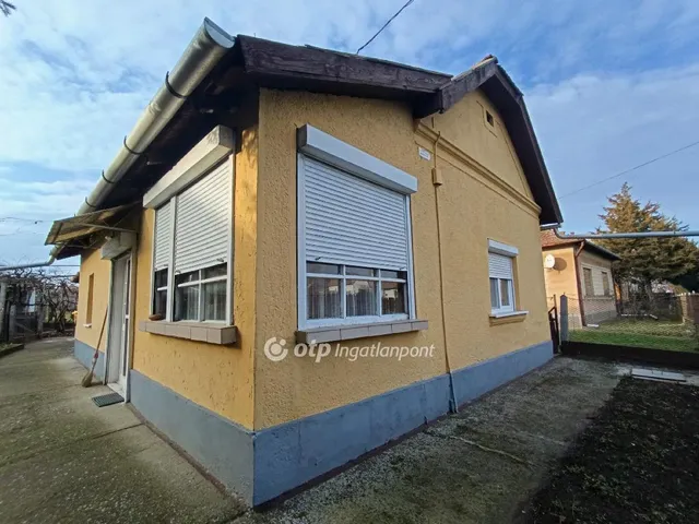 Eladó ház Tiszafüred 75 nm