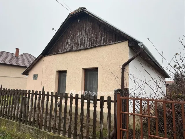 Eladó ház Tiszafüred 84 nm