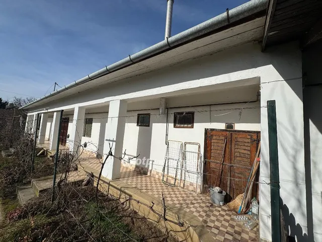 Eladó ház Tiszaderzs 100 nm