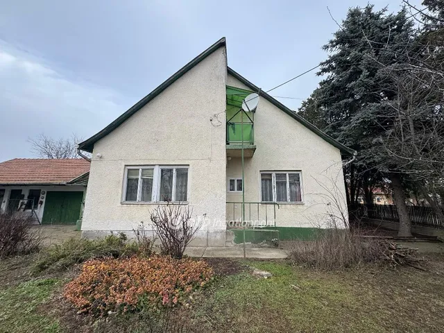 Eladó ház Tiszafüred 124 nm