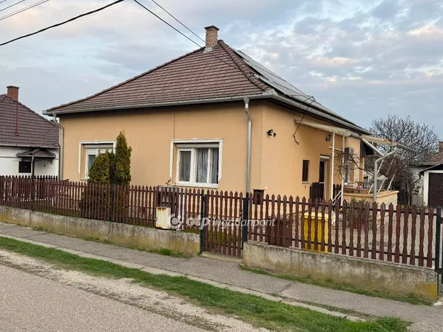 Eladó ház Tiszafüred 105 nm