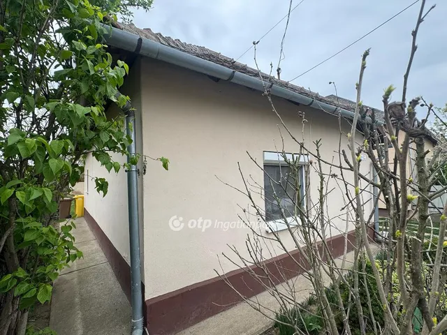 Eladó ház Tiszafüred 35 nm