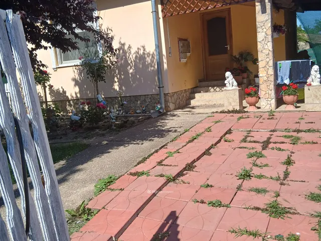 Eladó ház Kaba 71 nm