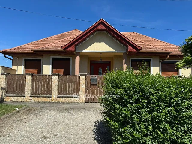 Eladó ház Hajdúszoboszló 304 nm