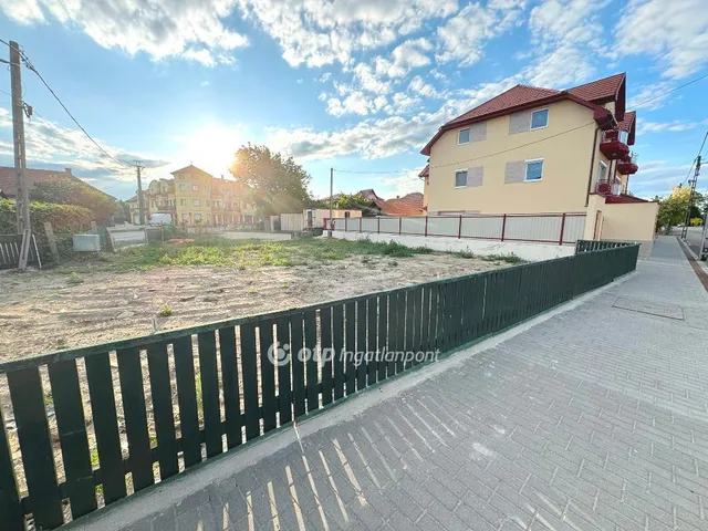 Eladó telek Tiszafüred 709 nm