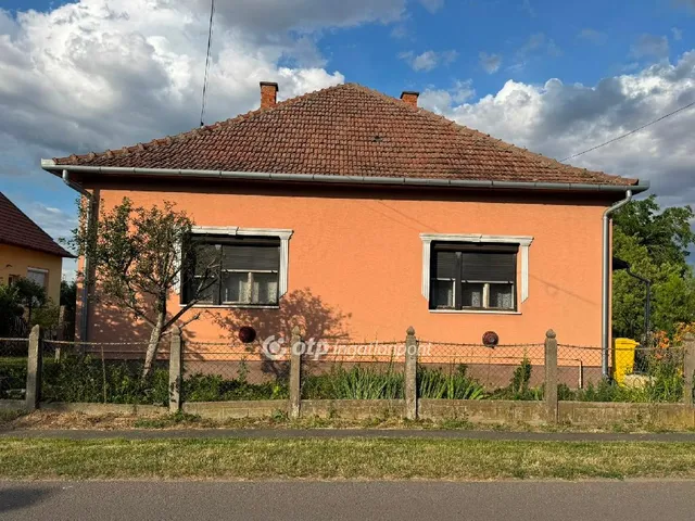 Eladó ház Tiszafüred 101 nm
