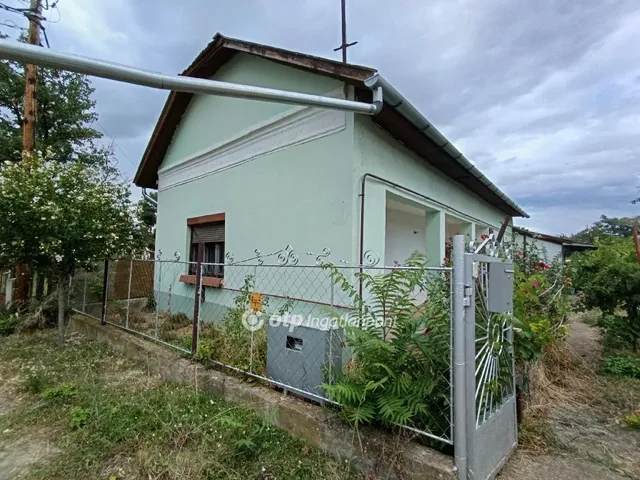 Eladó ház Tiszaörs 91 nm