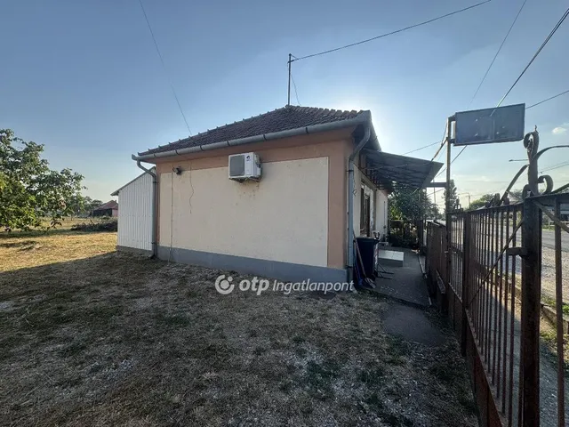 Eladó ház Besenyőtelek 77 nm