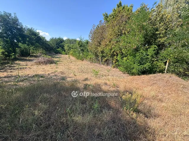 Eladó telek Tiszafüred 1199 nm