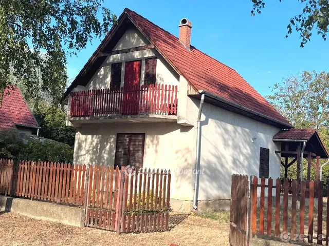 Eladó nyaraló Abádszalók 84 nm