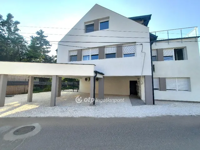 Eladó lakás Albertirsa, Központ 56 nm