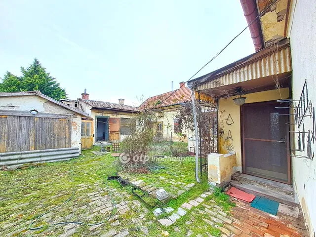 Eladó ház Cegléd 141 nm