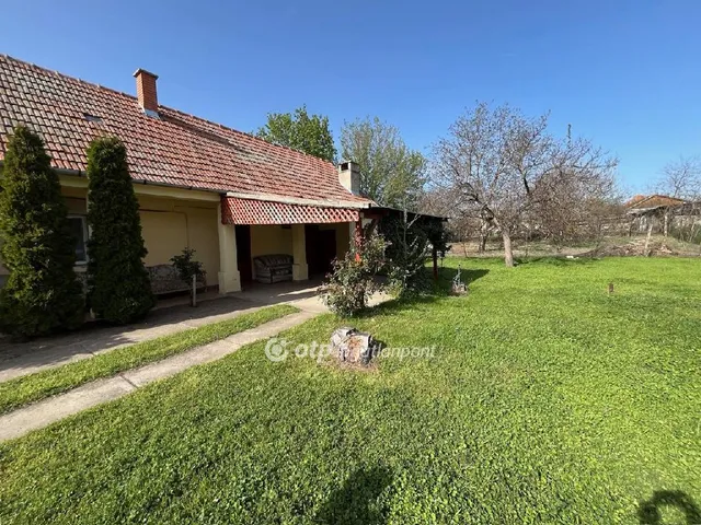 Eladó ház Borota 90 nm