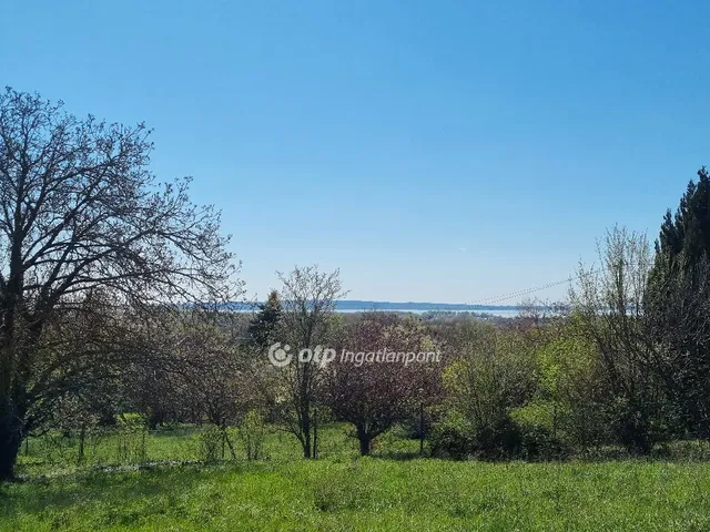 Eladó telek Cserszegtomaj 1962 nm