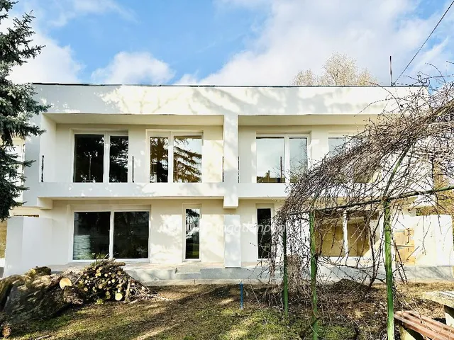 Eladó lakás Hajdúszoboszló 134 nm